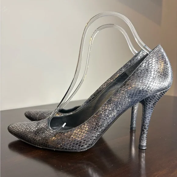 Stuart Weitzman Blue-Grey Snake Embossed Leather Pointed Toe Pumps | Size 6-ish - Picture 2 of 7